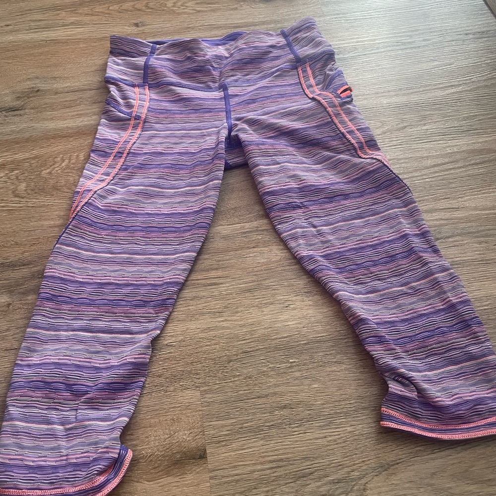 Lululemon size 4 gently used capri legging